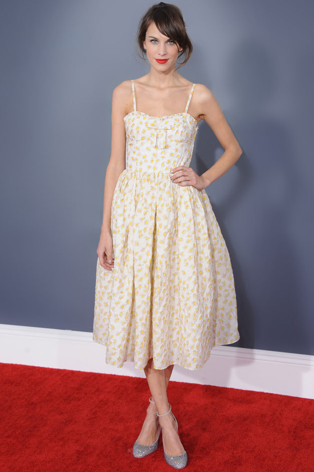 alexa_chung_en_red_valentino_8079_north_627x-1