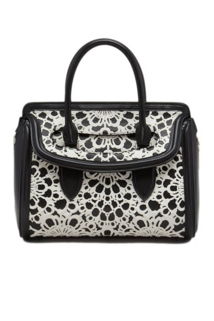 elle-01-alexander-mcqueen-laser-cute-lace-calf-hair-heroine-black-white-xln-lgn