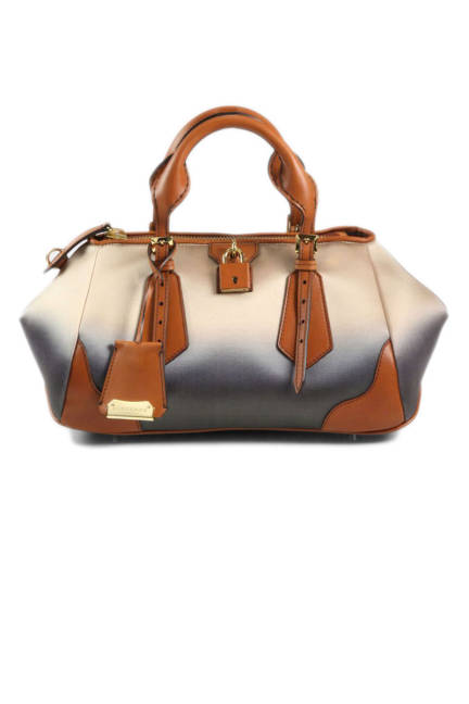 elle-02-burberry-blaze-ombre-bag-xln-lgn