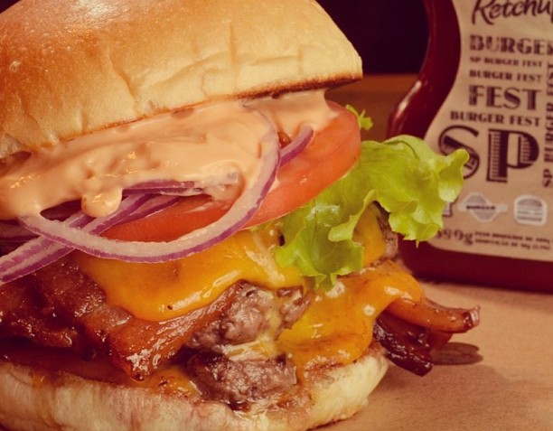 O Butcher's Market oferece o Double Cheese Burger (R$ 37)