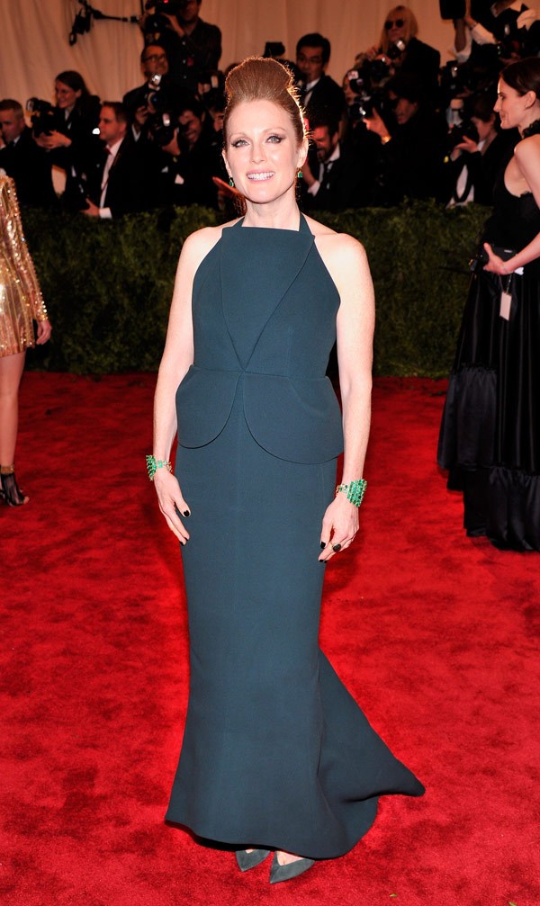 julianne-moore-met-gala-2013