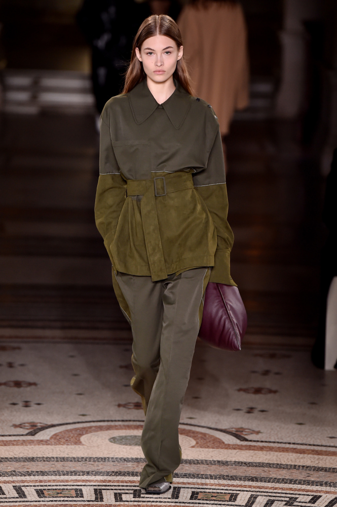 PFW: Stella McCartney - https://www.helenabordon.com